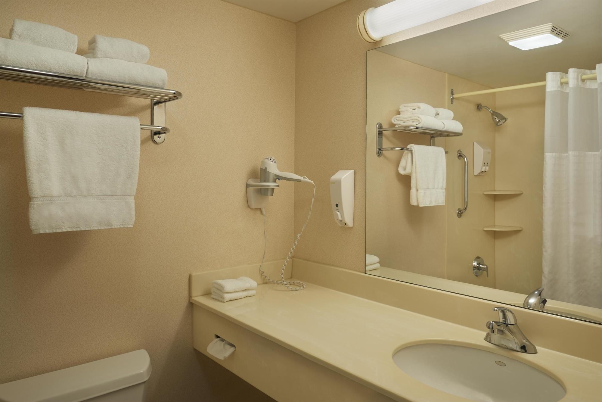 Hotel Carlingview Toronto Airport Mississauga Dış mekan fotoğraf