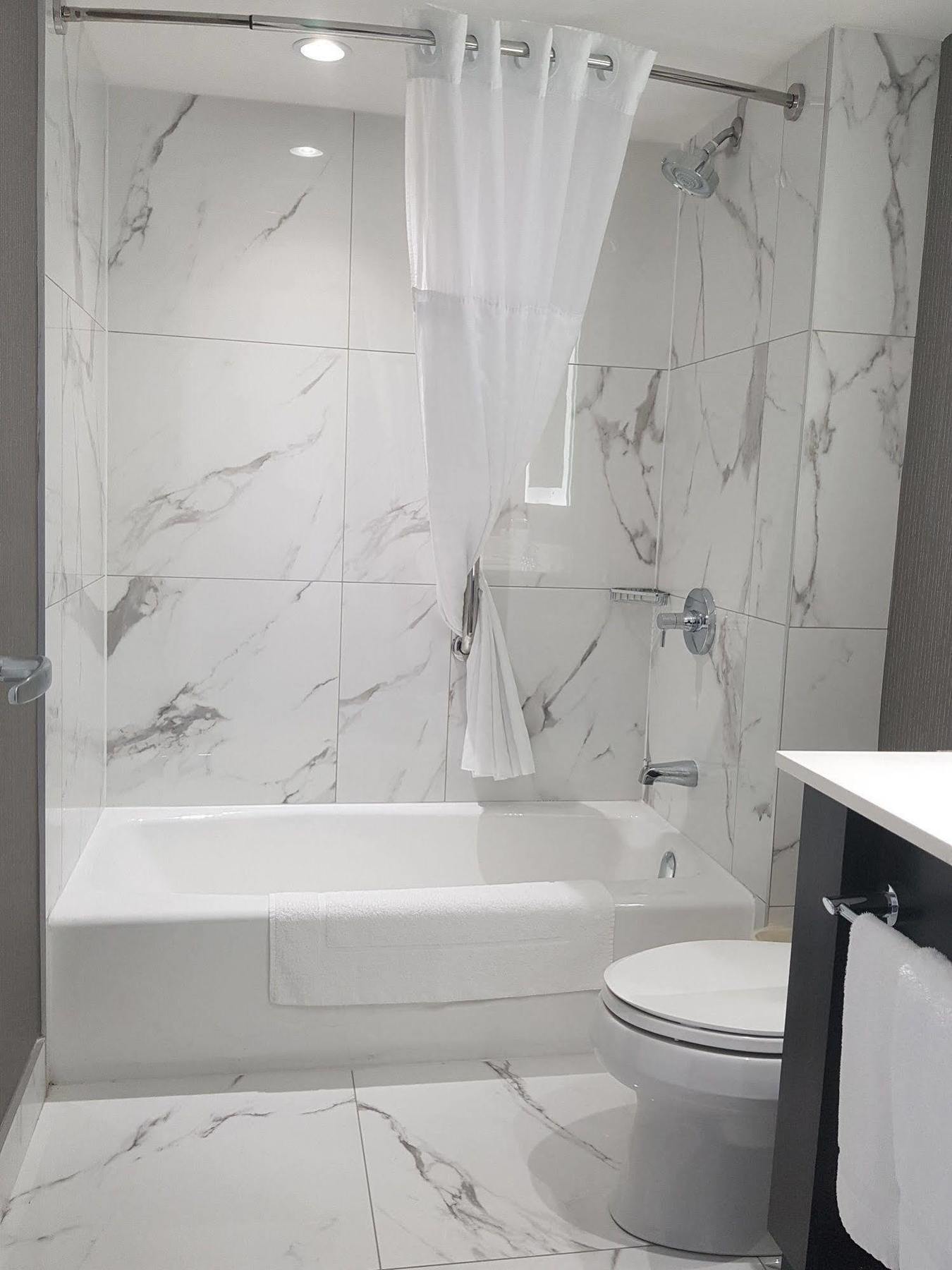 Hotel Carlingview Toronto Airport Mississauga Dış mekan fotoğraf